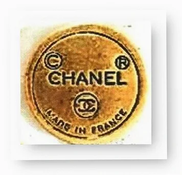 1970-е - начало 1980-х гг. CHANEL в круглой оправе, знак авторского права и защищенной марки, логотип двух перекрещивающихся СС и подпись MADE IN FRANCE